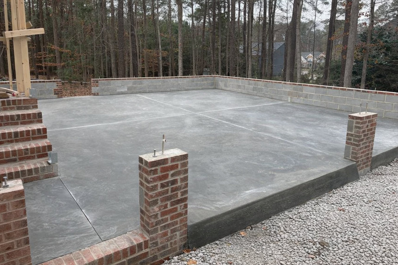 Slab foundation building